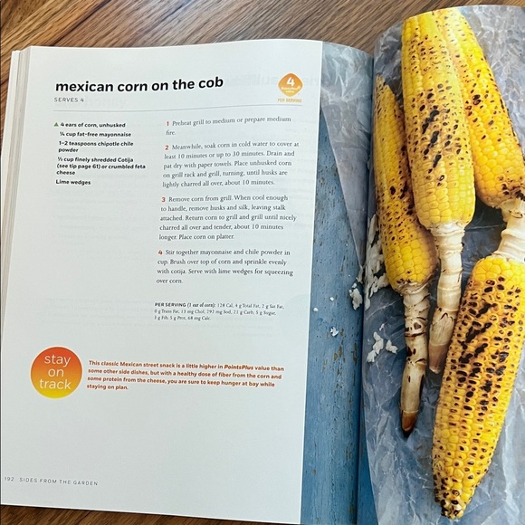 Lot of 2 Weight Watchers Flavorful Cookbooks Turn Up The Flavor & Good Deal - Picture 4 of 9